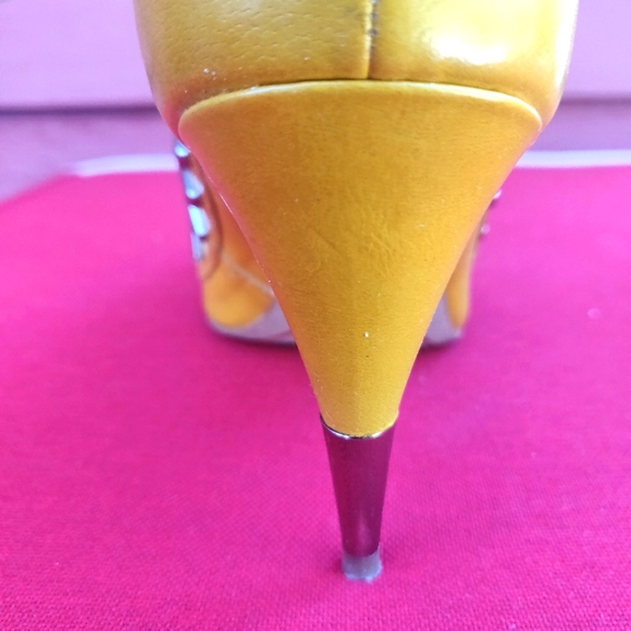 Miss Sixty formal heels in yellow - Picture 6 of 6
